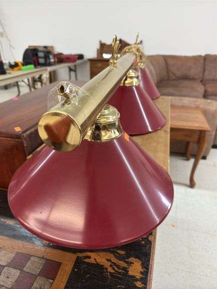 Hanging pool table light