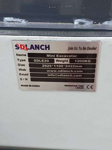 SDLE20 Mini excavator with hydraulic thumb and  Diesel Yanmar Engine