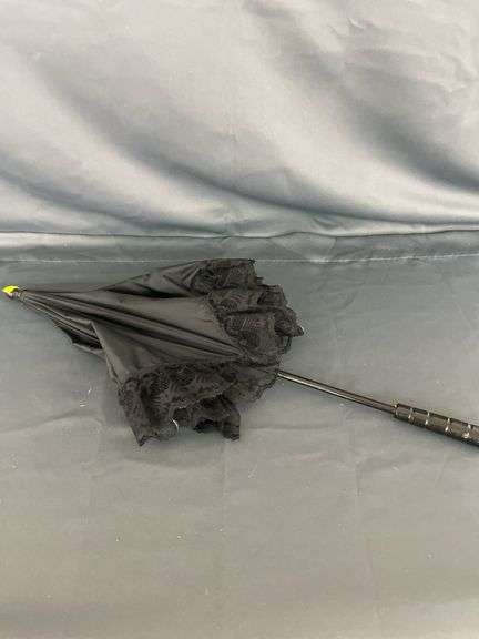 Black Lace Trim Umbrella