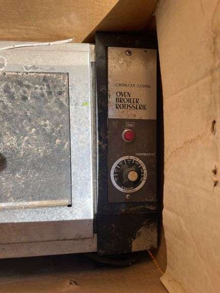 Oven broiler rotisserie