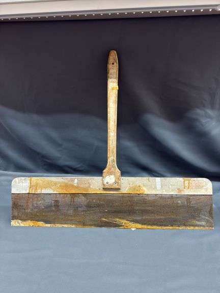 Putty knife image
