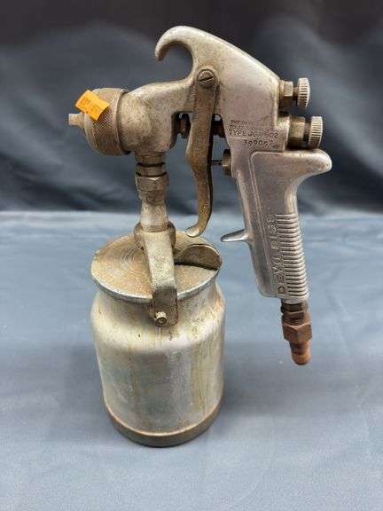 Pneumatic paint gun image