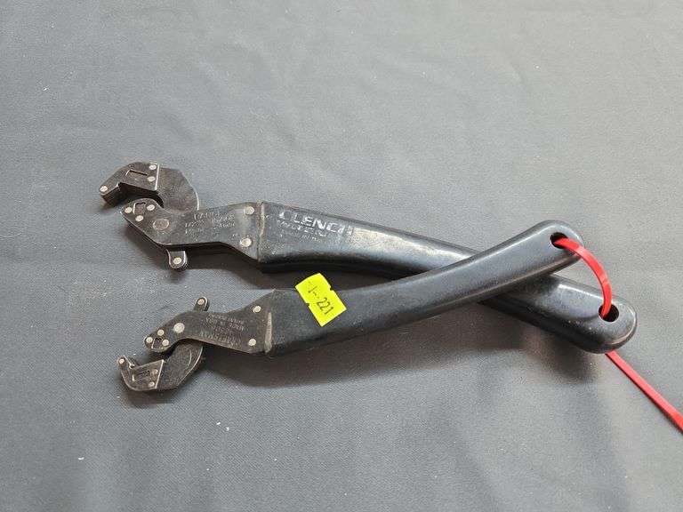 Craftsman Clench Wrenchs image