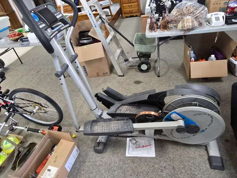 Pro-Form elliptical image