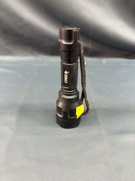 Flashlight, no batteries image