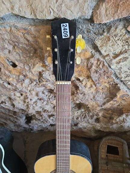Guitar