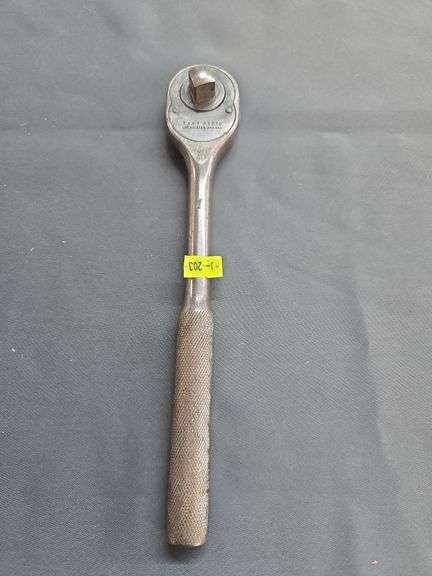 Socket Wrench image