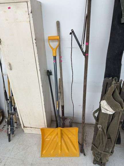 Yard tools image