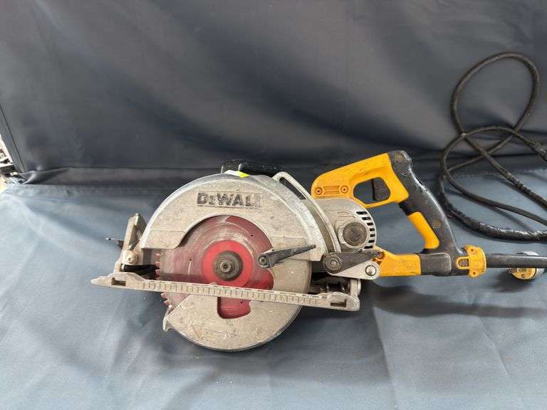 Dewalt Skil saw image