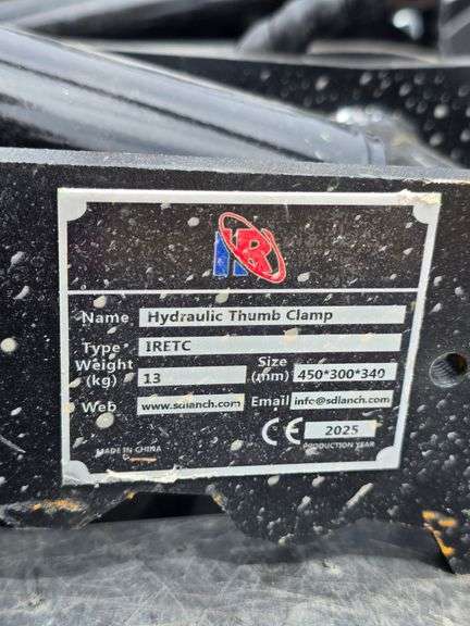 New IRETC Hydraulic Thumb Clamp