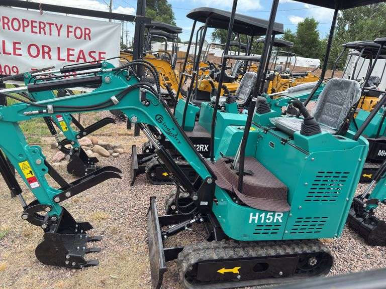 2025 CFG H15R Mini Excavator — 13.5 HP Gas image