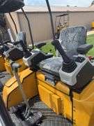 SDLE20 Mini excavator with hydraulic thumb and  Diesel Yanmar Engine