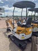 SDLE20 Mini excavator with hydraulic thumb and  Diesel Yanmar Engine