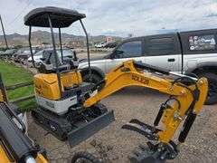 SDLE20 Mini excavator with hydraulic thumb and  Diesel Yanmar Engine