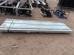 100 pieces of 10FTx3FT corrugated galvanized pro panel new in the crate 24GA