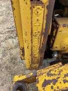 D2 caterpillar dozer w/ blade