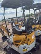 SDLE20 Mini excavator with hydraulic thumb and  Diesel Yanmar Engine