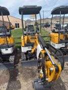 SDLE20 Mini excavator with hydraulic thumb and  Diesel Yanmar Engine