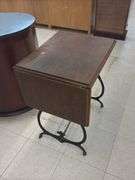 Sewing machine table
