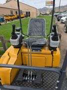 SDLE20 Mini excavator with hydraulic thumb and  Diesel Yanmar Engine