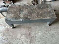 Metal rolling bench