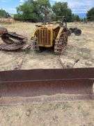 D2 caterpillar dozer w/ blade