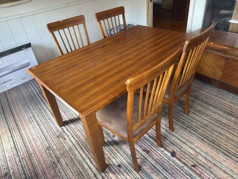 Dining set. 1 table 4 chairs image