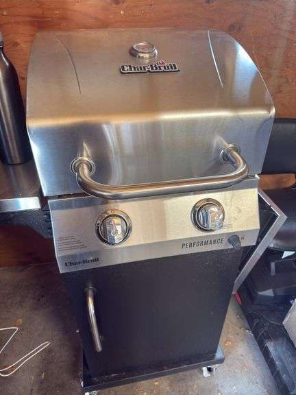 CharBroil BBQ grill image