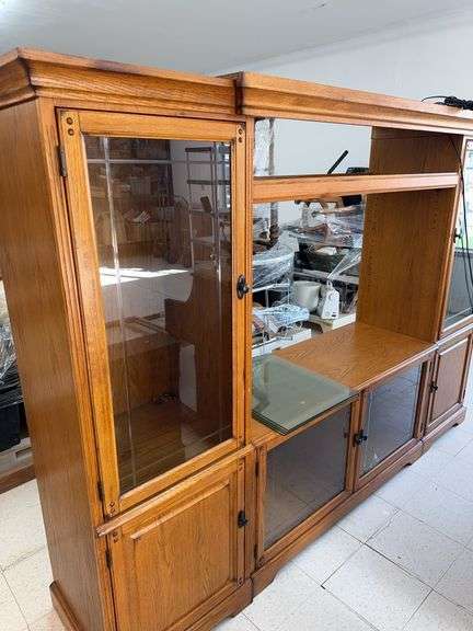 Entertainment center for TV and/or srereo image
