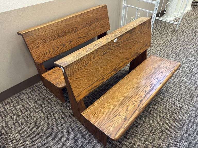 2-4’ wooden pews image