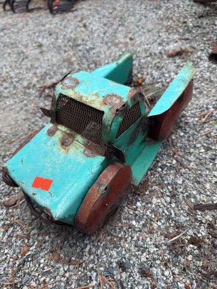 Tin truck image