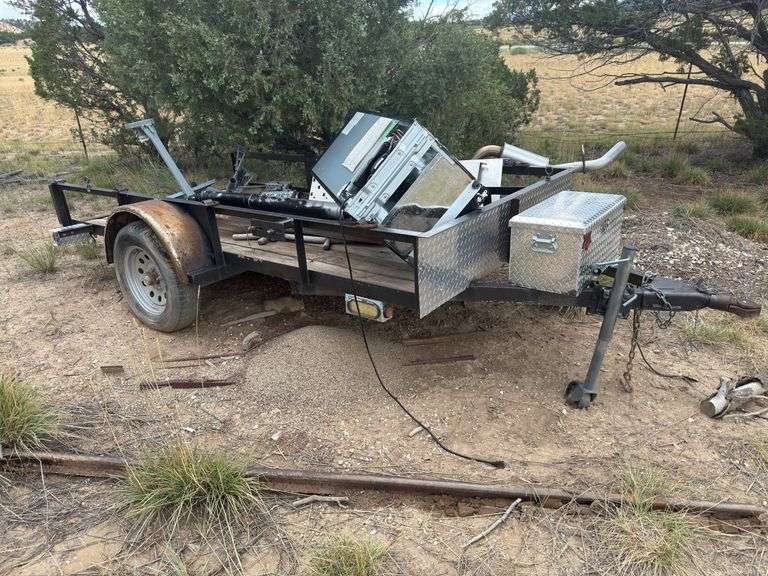 9’ utility trailer image