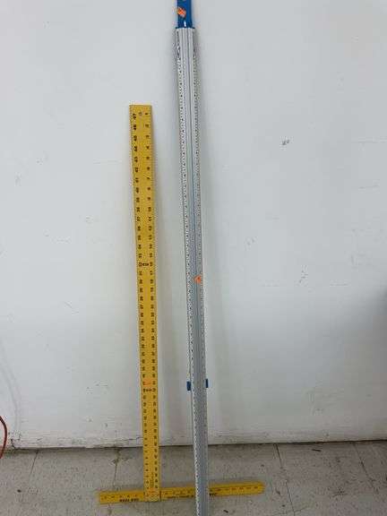 Drywall square and clamp on straight edge image