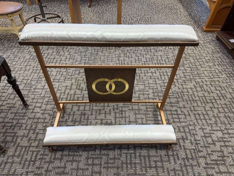 Kneeler for wedding from the Holy Cross Abbey image