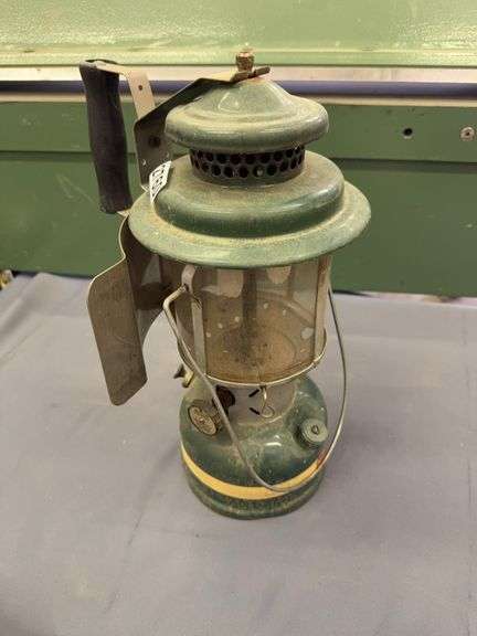 Coleman lantern image