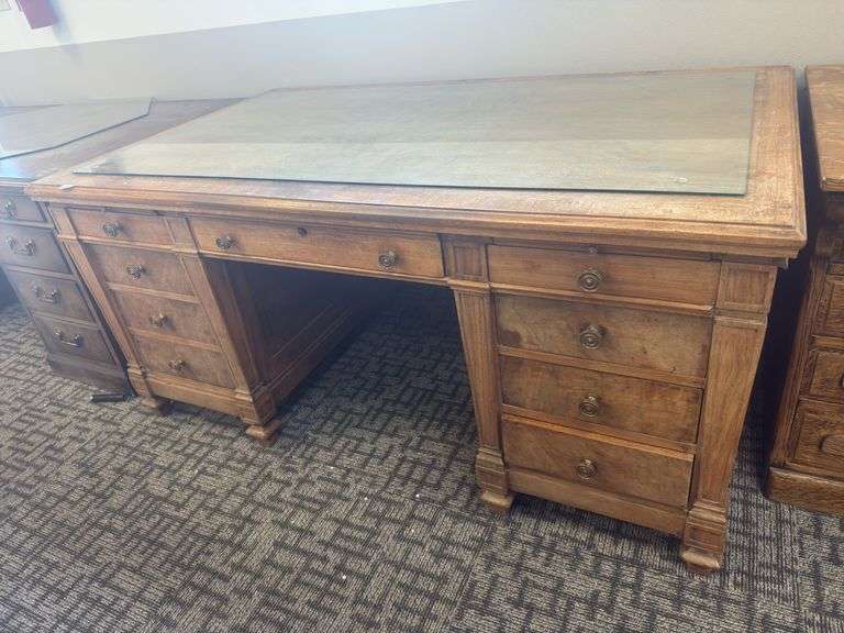 Early 1900 executive desk image