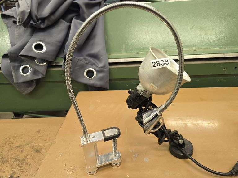 2 Magnetic Lights image