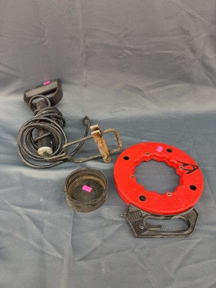 Miscellaneous lot of tools image
