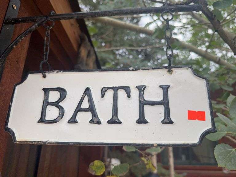 Porcelain “Bath” sign image