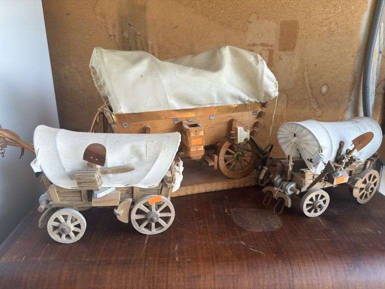 Covered wagon models. Large wagon is a lamp image