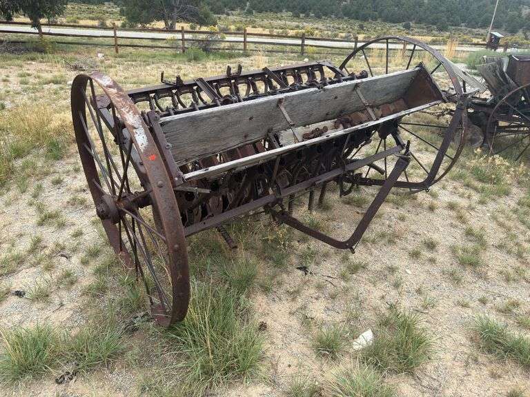 Antique seeder image