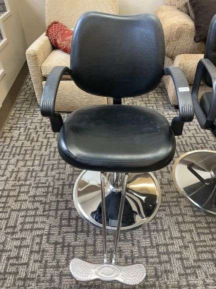 Black vinyl barber chair image