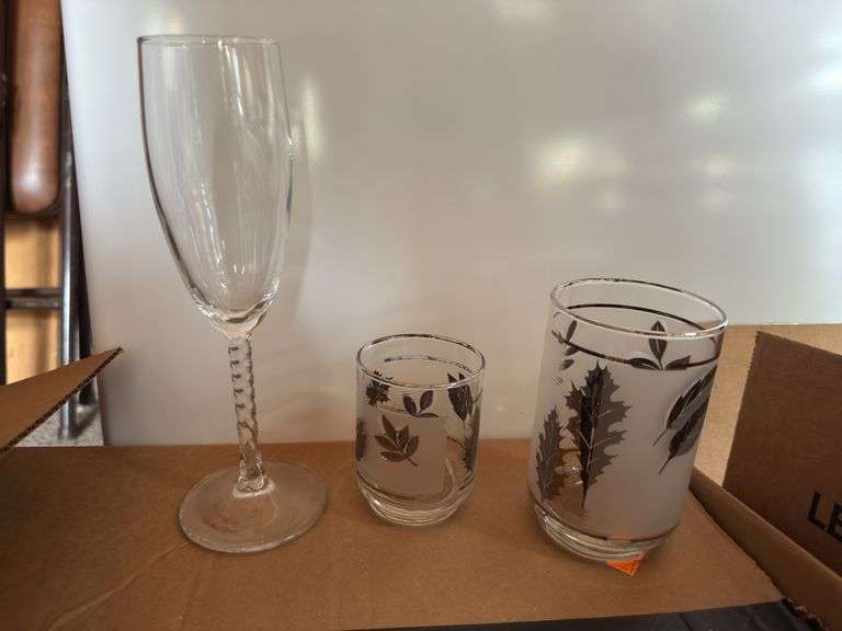 2-sets Wine glasses and tumblers image