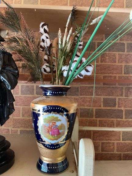 Decorative porcelain vase image