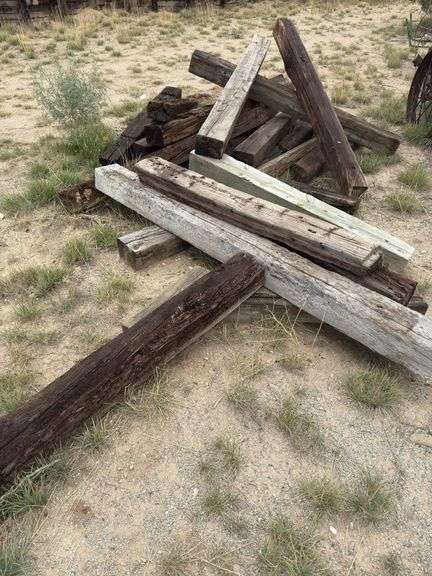 Railroad ties image