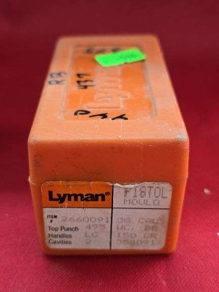 Lyman Pistol Bullet Moulds image