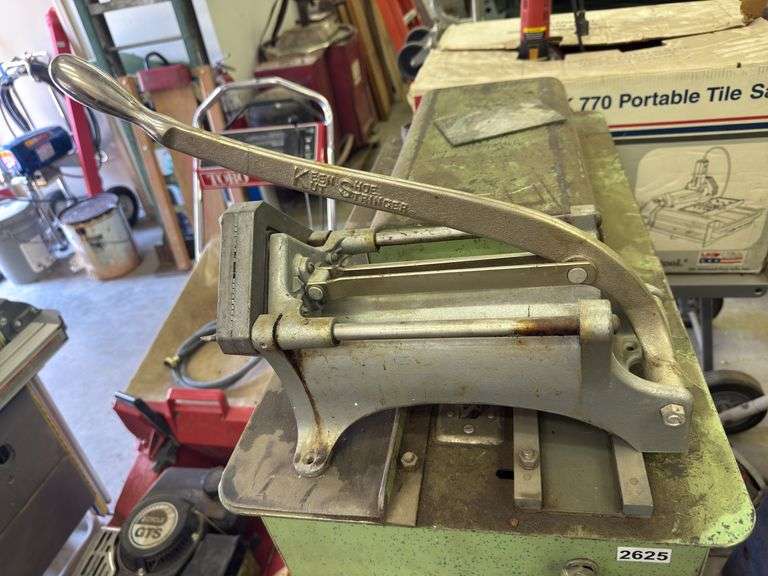 LeenKut shoeStringer image
