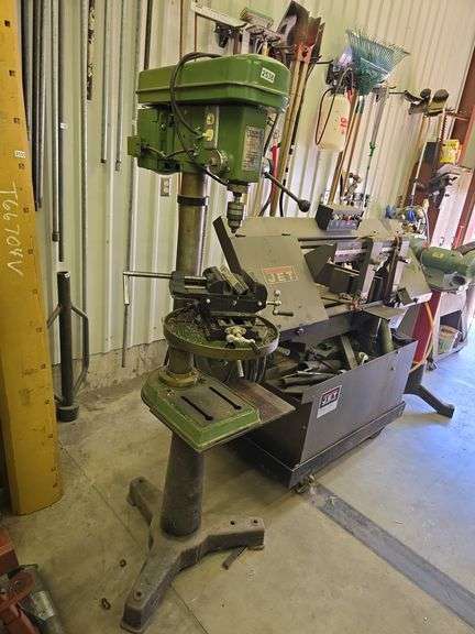 Central Machinery 12 Speed Heavy Duty Drill Press w/ Vise image