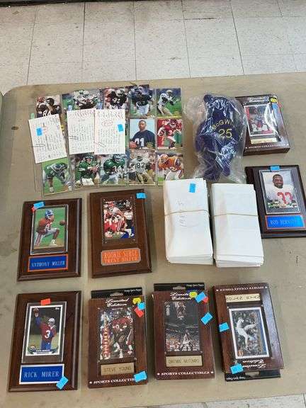￼Box of miscellaneous sports cards image