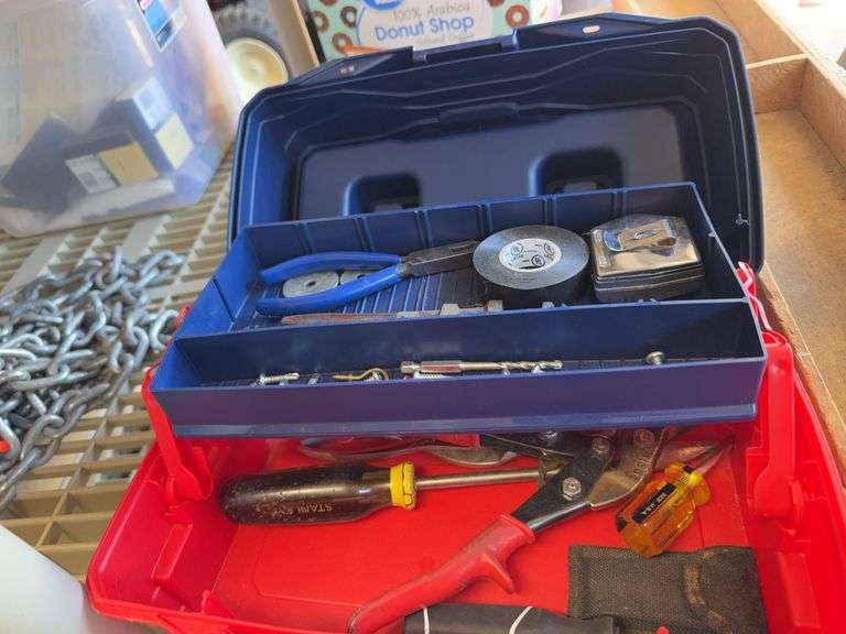 Eagle claw tacklebox with contents image